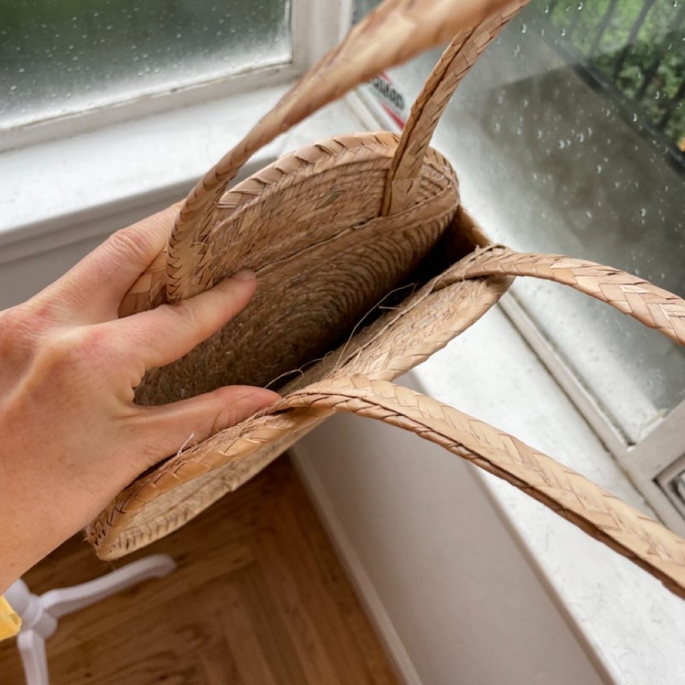 Round Straw Purse - Picture 2 of 2